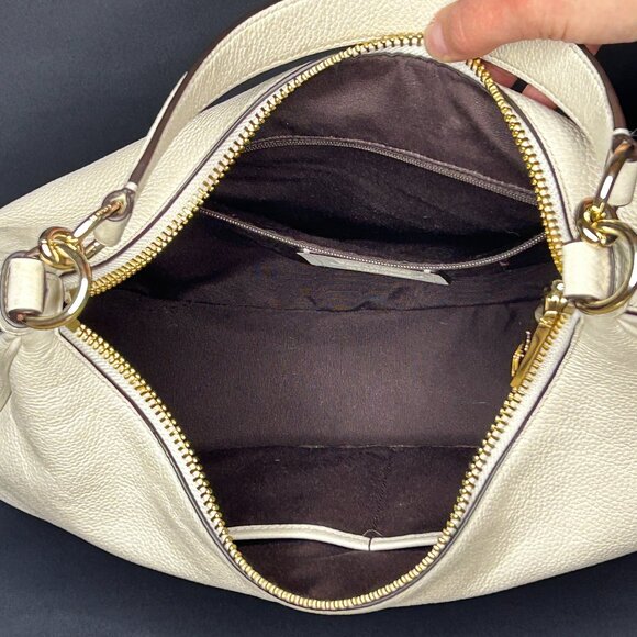 COACH WHITE LEATHER PURSE WALLET GLASSES BUNDLE ***feel free to make an offer*** - Picture 5 of 15